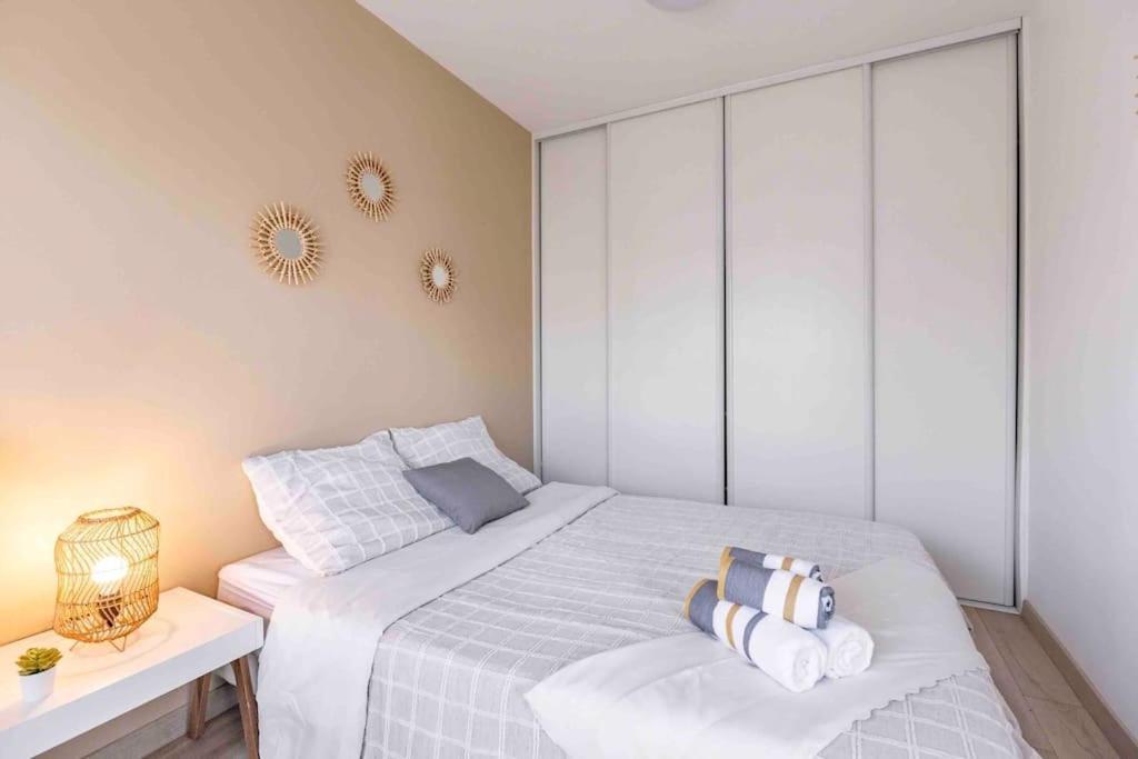 Appartement Avec Parking Et Terrasse Metro 7 Et Paris Villejuif Eksteriør bilde