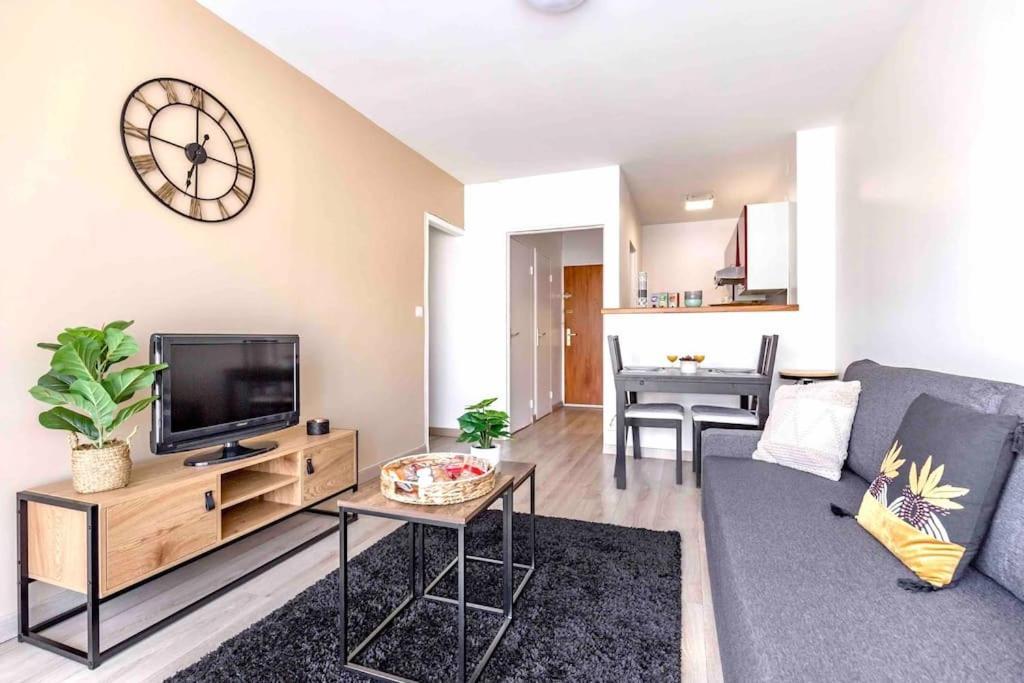 Appartement Avec Parking Et Terrasse Metro 7 Et Paris Villejuif Eksteriør bilde