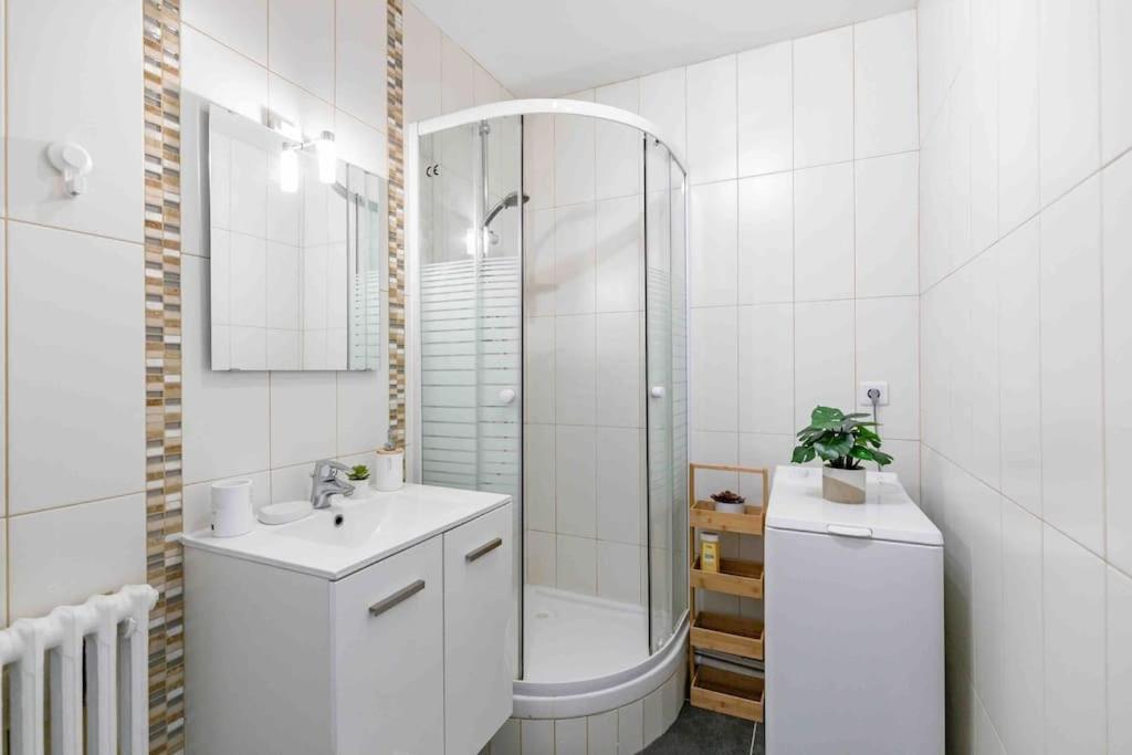 Appartement Avec Parking Et Terrasse Metro 7 Et Paris Villejuif Eksteriør bilde