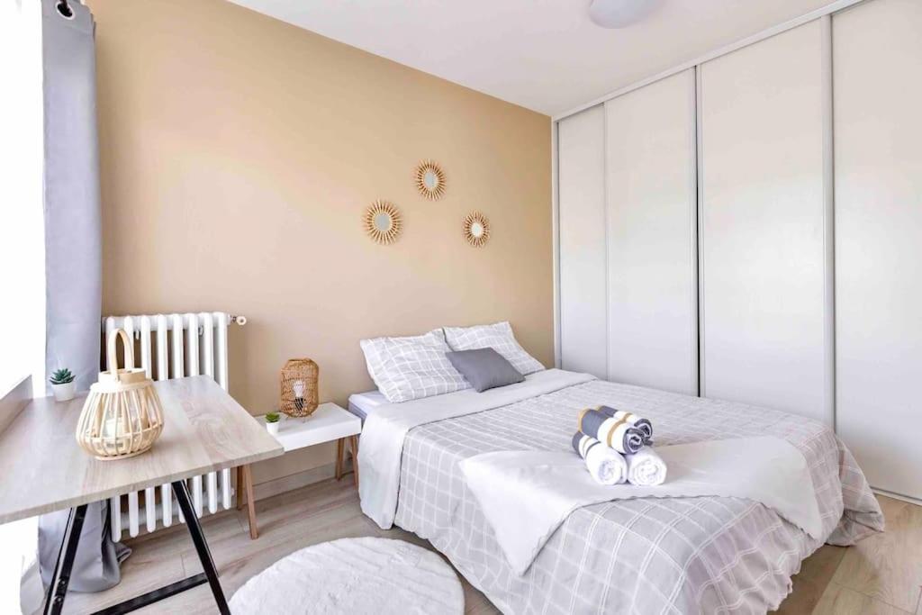 Appartement Avec Parking Et Terrasse Metro 7 Et Paris Villejuif Eksteriør bilde